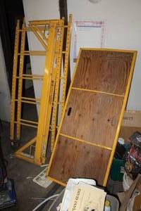 lot 201 image: All Purpose Rolling Scaffolding    with Uprights (x2), Cross Beams (x2), Platform (x1)