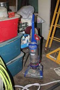 lot 224 image: Hoover Whole House Rewind Canister Vacuum