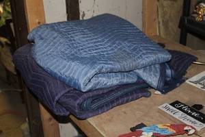 lot 226 image: Lot of (2) Moving Blankets