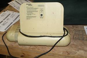 lot 235 image: Swingline Electric Punch 525