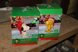 lot 248 image: Lot of (2) Snoopy Yard Art Pre-Lit   (in box)