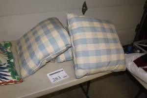 lot 283 image: Lot of (2) BlueWhite Check Throw Pillows 18Lx18W
