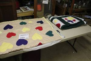lot 289 image: Lot of (2) Baby Quilts
