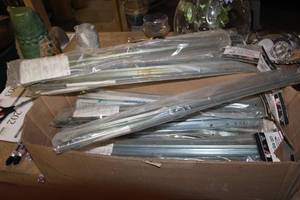 lot 200 image: Lot of Drawer Slides 1300 - 24 and 26 Lengths