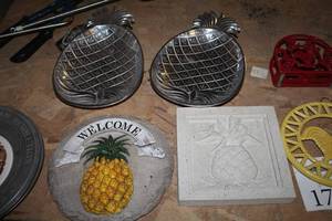 lot 176 image: Lot of (4) Pineapple Home Dcor    with Metal (x2), Ceramic (x2)