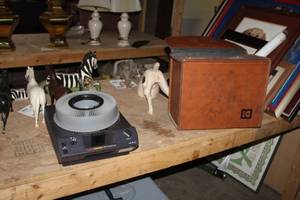 lot 168 image: Kodak Carousel 4600 Slide Projector    with Case