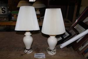 lot 189 image: Lot of (2) Ceramic Table Lamps White 24H    with White Shade