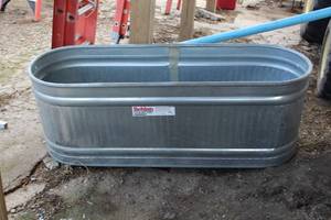 lot 21 image: Behlen Country Metal Water Trough 65-12Lx21Wx24H
