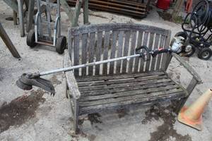 lot 27 image: Echo Gas Powered Trimmer 21cc SRM-210