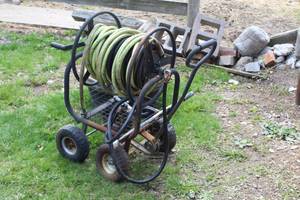 lot 25 image: Water Hose Cart 4-wheel 24Lx21Wx37H    with Hose (BlackGreen)