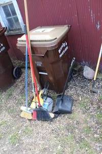 lot 32 image: Lot of (6) Yard Tools    with Brooms (x3), Dust Pans (x3)