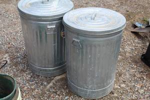 lot 42 image: Lot of (2) Aluminum Trash Cans with Lids 21Dx28H
