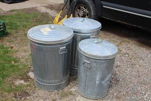 lot 43 image: Lot of (3) Aluminum Trash Cans with Lids