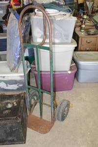 lot 319 image: Hand Truck 2-wheel 21Wx17Dx51H