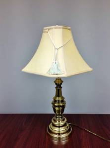 lot 104 image: Wonderful Intricate Lamp Shade          &nbspIn Working Condition