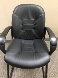 lot 57C image: MSRP $500 High Quality Very Comfortable Global Industries Black 100% Grade 7 Leather Office Guest Waiting Room Side Reception Armchair - Great Condition