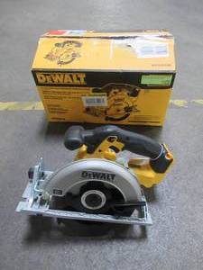 lot 3 image: DEWALT 20-Volt Max Lithium-Ion 6-12 in. Cordless Circular Saw (Tool-Only), DCS391B - USED.