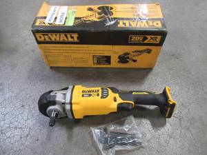 lot 11 image: DEWALT 20-Volt MAX XR Cordless Brushless 7 in. Variable Speed Rotary Polisher (Tool-Only), DCM849B - USED. - Missing Handle, Backing Plate and Pads.