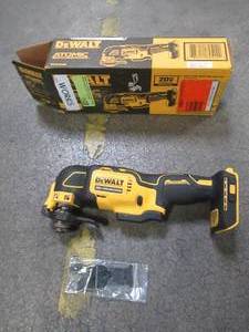 lot 17 image: DEWALT 20-Volt Max Lithium-Ion Cordless Oscillating Multi-Tool (Tool-Only), DCS355B - USED - MISSING ATTACHMENTS.