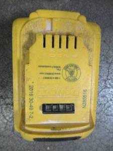lot 79 image: DEWALT 20-Volt MAX XR Lithium-Ion Premium Battery Pack 4.0Ah, DCB204 - Used