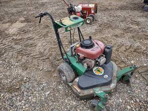 lot 19 image: Billy Goat 33 Mower