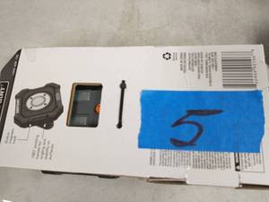 lot 5 image: 4 DEFIANT 2-PACK COMPACT UTILITY LIGHTS WITH MAGNETIC HOOKS