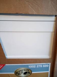 lot 41 image: Cambridge Shaker Assembled 24x34.5x24.5 in. Base Cabinet with 3-Soft Close Drawers in White by Hampton Bay