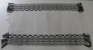 Threshold 20 in x 32 in White Black Pattern Area Rug