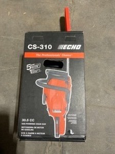 lot 17 image: ECHO 14 IN. 30.5 CC GAS 2-STROKE CYCLE CHAINSAW. SEE PICTURES