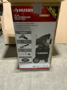 lot 32 image: HUSKY 10 GAL. PORTABLE ELECTRIC AIR COMPRESSOR WITH EXTRA VALUE KIT. SEE PICTURES