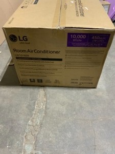 lot 33 image: LG ELECTRONICS 10,000 BTU 115-VOLT WINDOW AIR CONDITIONER WITH REMOTE AND ENERGY STAR IN WHITE. SEE PICTURES