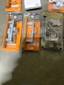lot 57 image: ASSORTED PATIO DOOR HANDLES. VARIOUS KINDS AND CONDITIONS. SEE PICTURES
