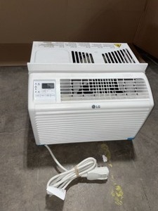 LG ELECTRONICS 6,000 BTU 115-VOLT WINDOW AIR CONDITIONER. VARIOUS CONDITIONS. SEE PICTURES