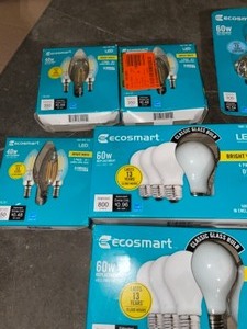 ASSORTED LIGHT BULBS. VARIOUS KINDS AND CONDITIONS. SEE PICTURES