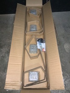 PROGRESS LIGHTING VANITY 4-LIGHT CHROME OASIS COLLECTION WITH ETCHED GLASS. SEE PICTURES