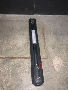 HUSKY 50 FT. LBS. TO 250 FT. LBS. 12 IN. DRIVE TORQUE WRENCH. SEE PICTURES