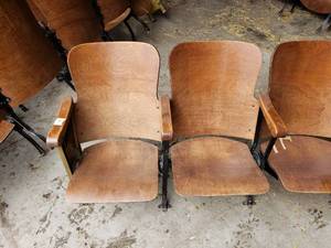 Set of 6 Seats - Both End Pieces