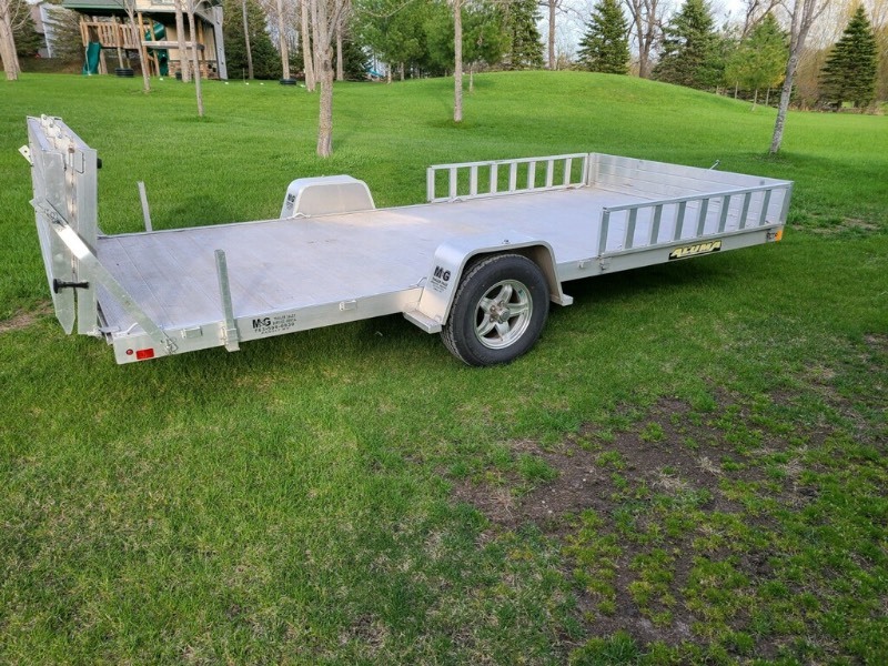 lot 12 image: Aluma 8115BT 15 Aluminum Utility Trailer