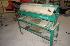 lot 7 image: Tennsmith 48 16 Gauge Box and Pan Hand Brake