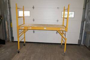 lot 8 image: Section of Rolling Scaffolding