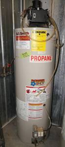 lot 19 image: A.O. Smith 40 Gallon Propane Water Heater - Works