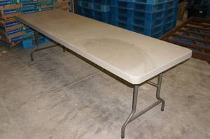 lot 24 image: Folding Banquet Style Table