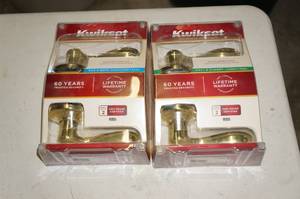 lot 45 image: 2 Interior Kwikset Door Handles