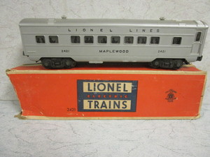 LIONEL LINES PASSENGER CAR WITH ORIGINAL BOX - NEW OR ALMOST NEW CONDITION
