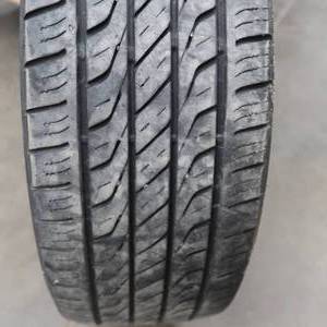 lot 7 image: CAR TIRE