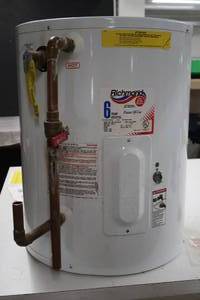 lot 13 image: RICHMOND HOT WATER HEATER