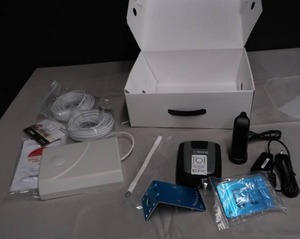 lot 27 image: HOME ROOM CELL SIGNAL BOOSTER