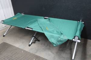 lot 37 image: CABELAS CAMP COT, LOOKS NEW