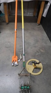 lot 69 image: GARDEN YARD TOOLS