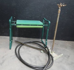 lot 70 image: GARDEN BENCH  KNEELER
